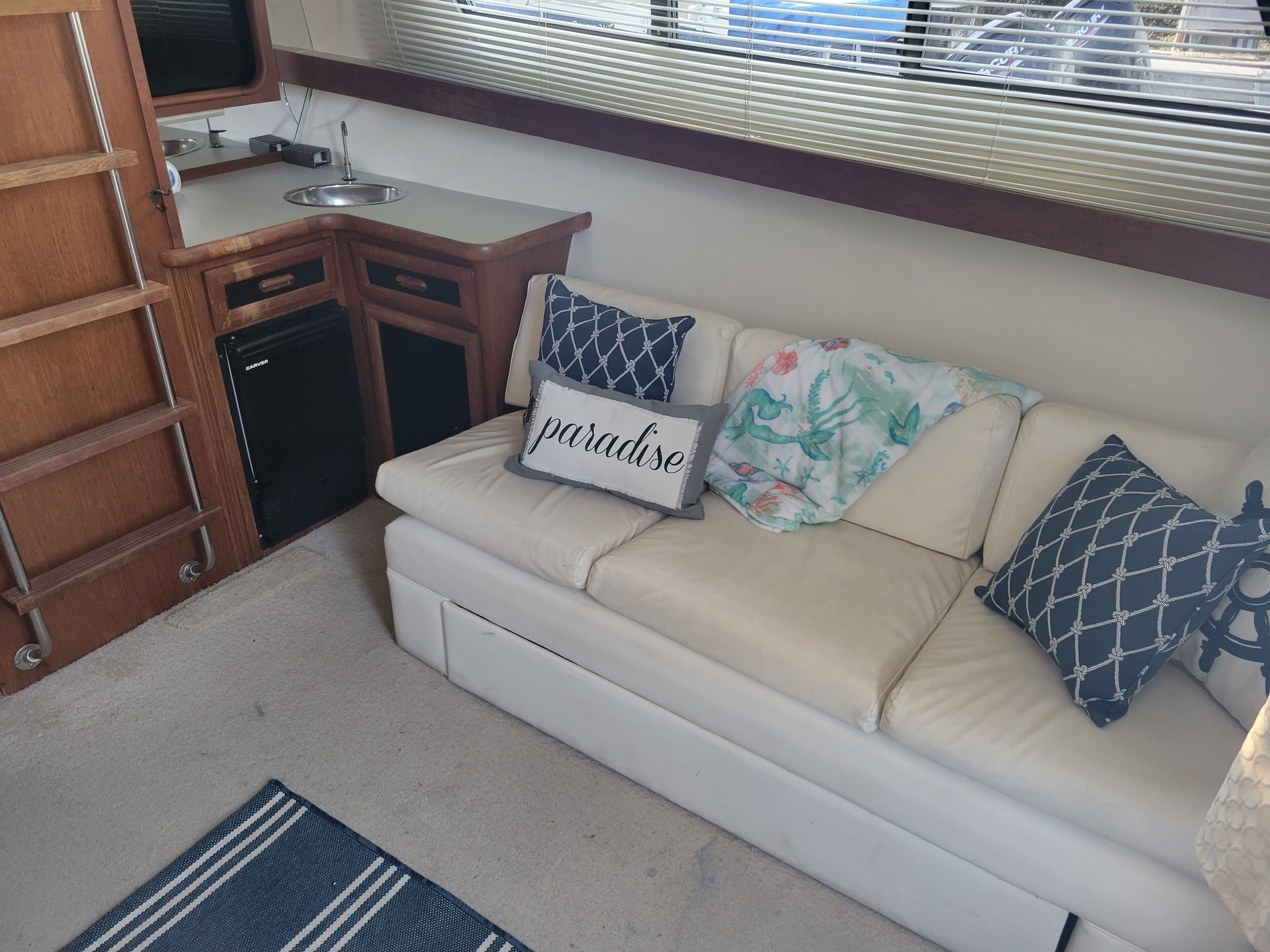 Charlotte Jean - 33ft Cozy Carver Mariner- Unique Stay on the Water