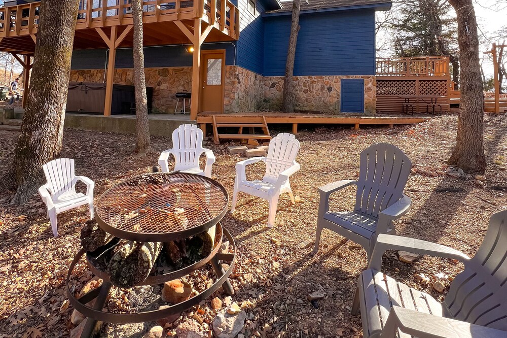 HOT TUB--SEPT SALE Family Friendly Cabin in the woods