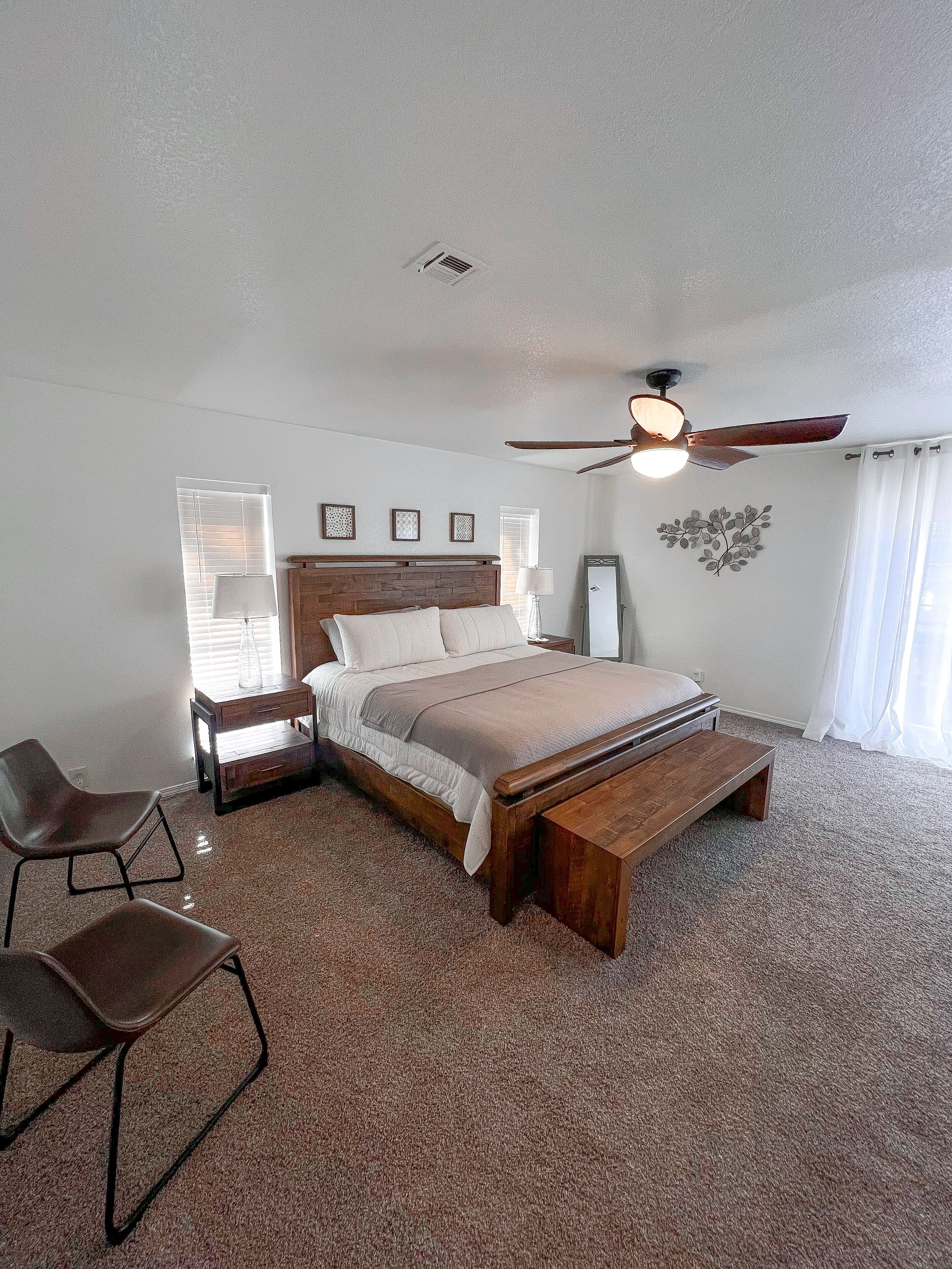 HOT TUB--SEPT SALE Family Friendly Cabin in the woods