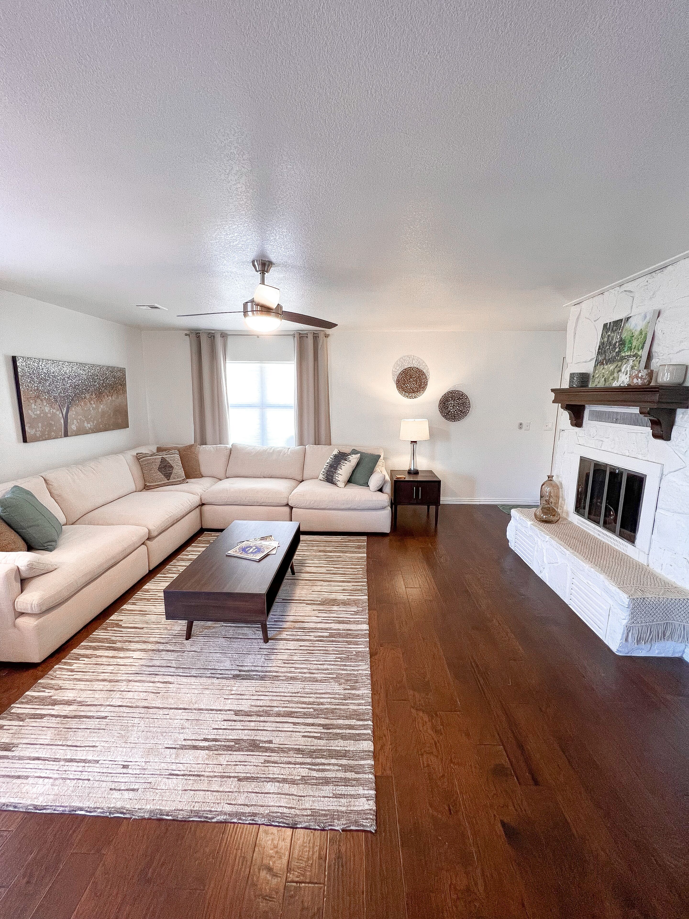 HOT TUB--SEPT SALE Family Friendly Cabin in the woods