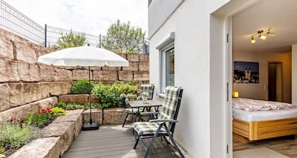 Ferienwohnung "Alpenblick" mit Bergblick, privater Terrasse und WLAN