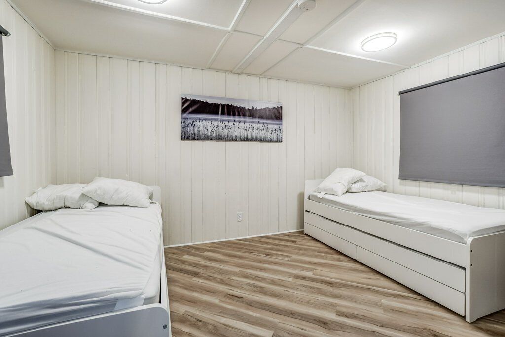 Head Lake Holiday *w/ Hot Tub* DIRECT LAKEFRONT