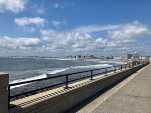 Beach - One-Bedroom Apt in Hampton NH! (Hampton)