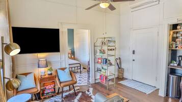 Smart TV, books