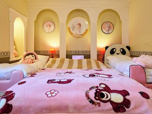Doll Room, Non Smoking