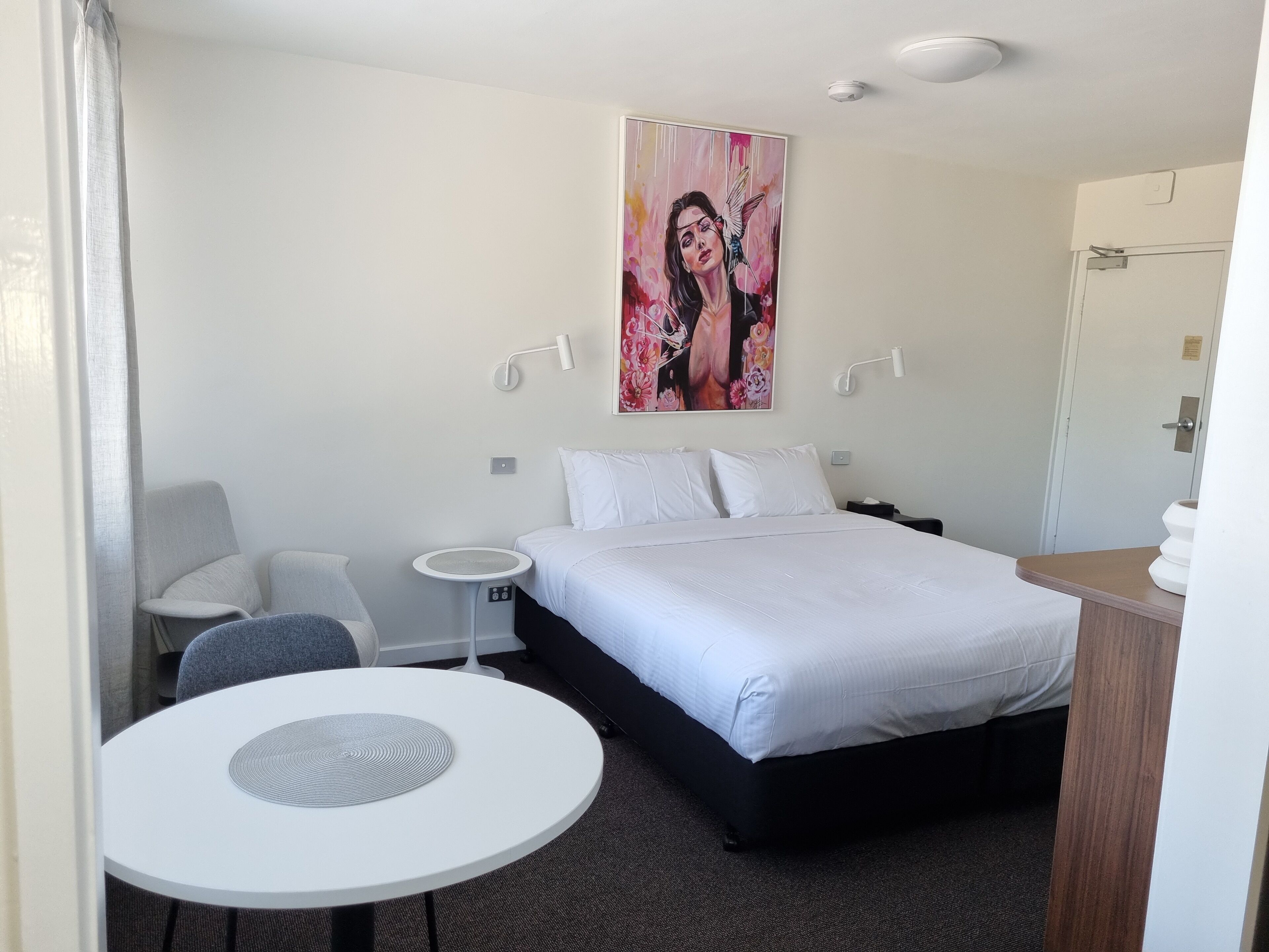 Value! Studio apartment in central St Kilda, WiFi, free parking