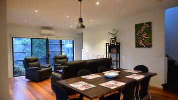 Basic Townhome | Dining room