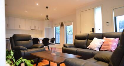 Cozy townhouse closer to the town center