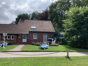 Exterior - Wohnung, Fußläufig zur Nordseeküste auf Einmaligem Parkähnlichem Grundstück ! (Butjadingen)