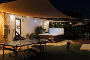 Terrace/patio - West Palm Waterside Villa & Cottage - HOT TUB - Historic District - BBQ/Pets Ok! (West Palm Beach)