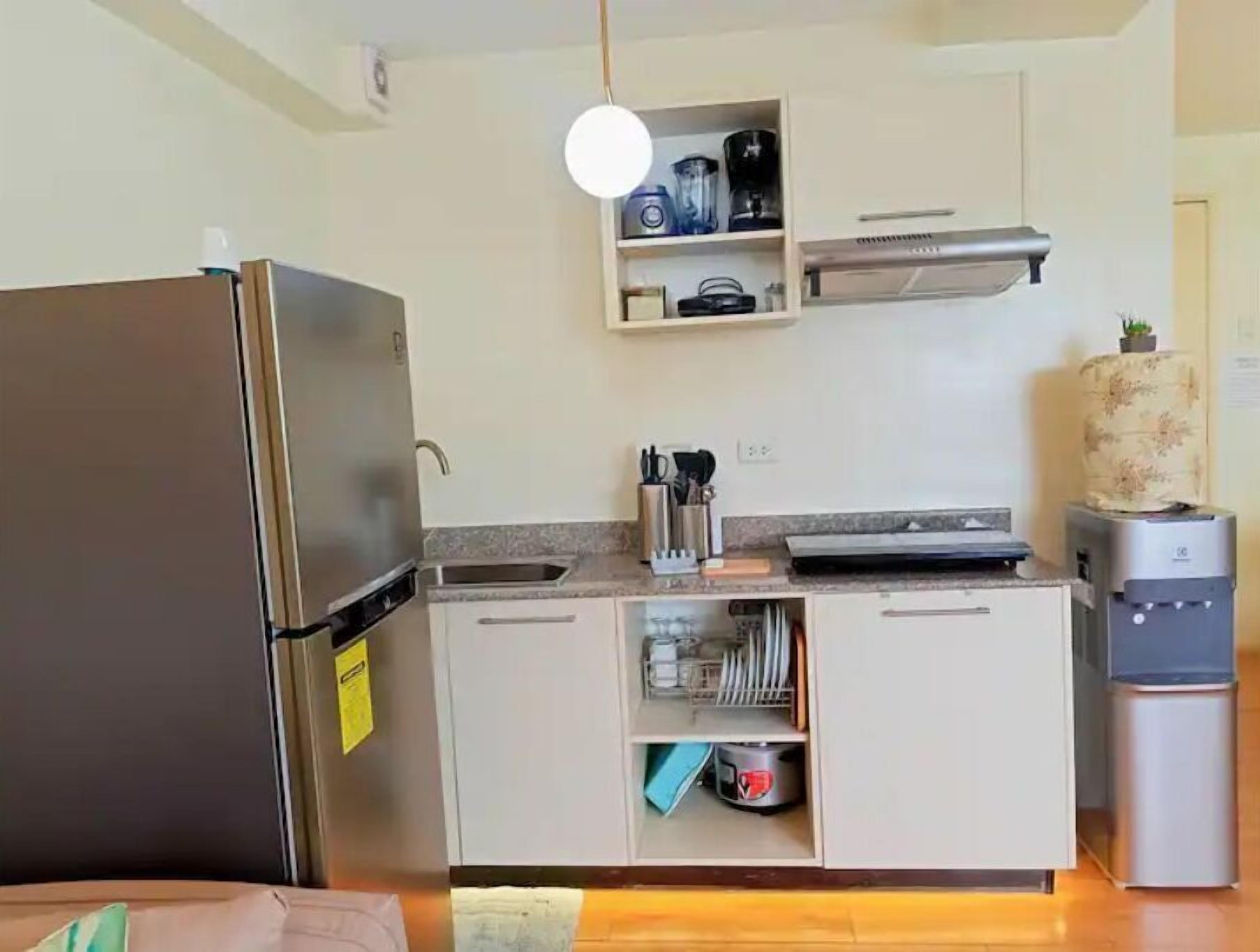 Cozy, Stylish, Resort-like Suite Near Samal Island!