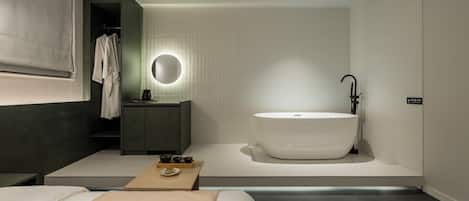SPA Room | ผ้านวมขนเป็ด, โต๊ะทำงาน, พื้นที่ทำงานแบบใช้แล็ปท็อป, Wi-Fi ฟรี