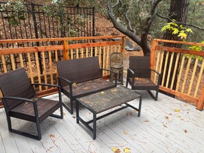 Terrace/patio - Romantic Lake View Retreat (Crestline)