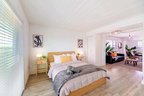 1 bedroom, iron/ironing board, WiFi, bed sheets - Free Parking | Comfortable Condo | Prime Location (North Bay Village)