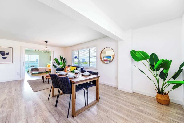 Dining - Free Parking | Comfortable Condo | Prime Location (North Bay Village)