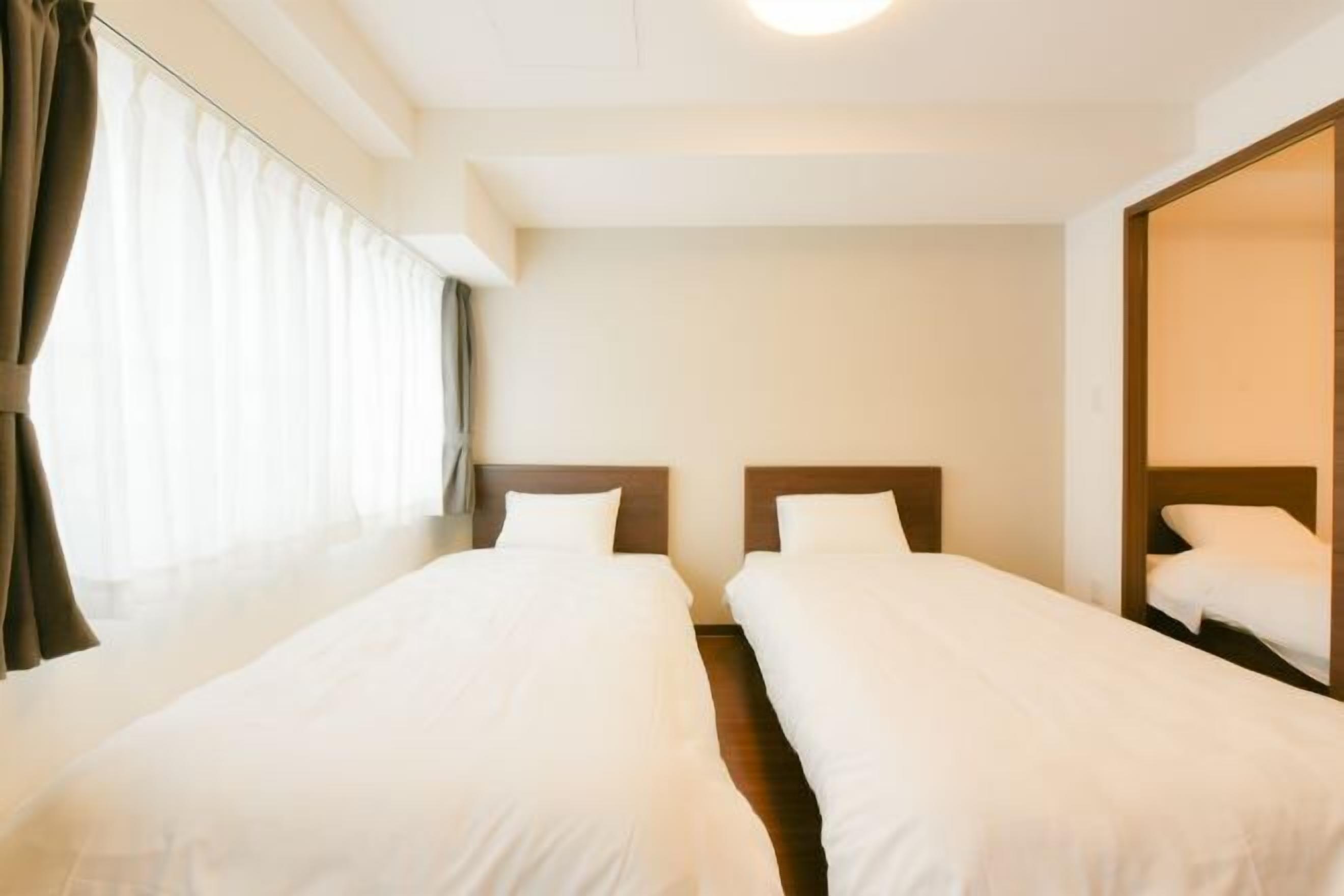 高級寢具、熨斗/熨衣板、免費無線上網、床單