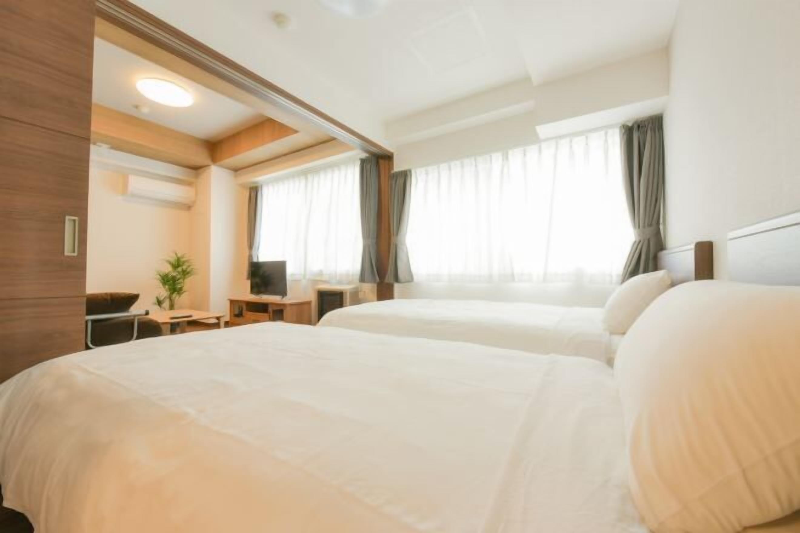 高級寢具、熨斗/熨衣板、免費無線上網、床單