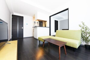 Family Room | Free WiFi, bed sheets - Sun Court Maruyama Garden Hills (Sapporo)