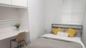 5 sovrum, skrivbord, strykjärn/strykbräda och wi-fi