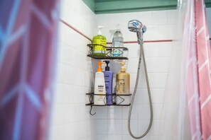 Hair dryer, towels, soap, shampoo - Private, Quiet 2BD 1BA Queen Anne Guest Suite! (Seattle)