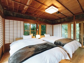 (SHIZUKA) with cypress bath, for 4 people | Individually decorated, individually furnished, free WiFi, bed sheets - RITA Izumifumoto (Izumi)