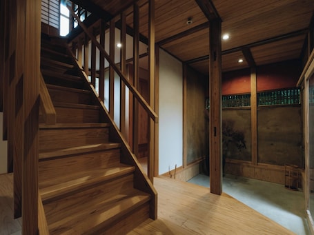 (SHIZUKA) with cypress bath, for 4 people | 1 bedroom, individually decorated, individually furnished, free WiFi