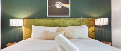 4 bedrooms, desk, iron/ironing board, free WiFi