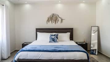 3 Schlafzimmer, Zimmersafe, Schreibtisch, BĂŒgeleisen/BĂŒgelbrett