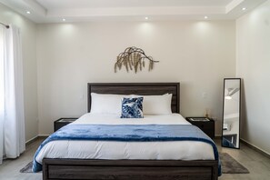 3 Schlafzimmer, Zimmersafe, Schreibtisch, Bügeleisen/Bügelbrett