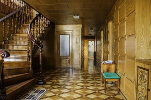 TV - Guest House Asmati (Telavi)