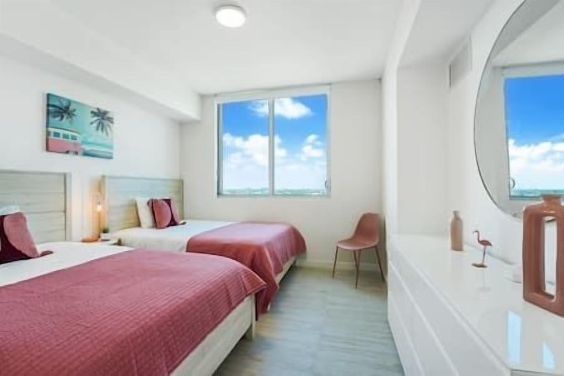 Great apt 2b with free parking