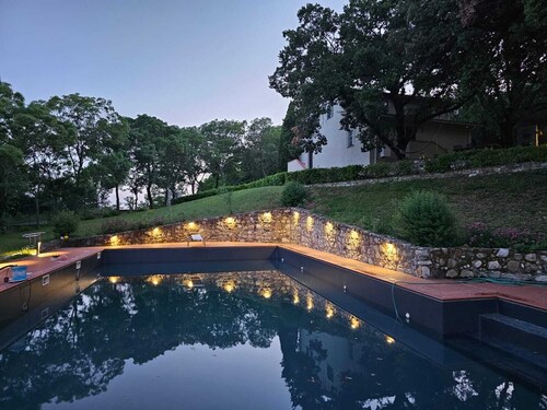 Tuscan villa hill and sea view 10 minutes from the beach with pool, park privacy