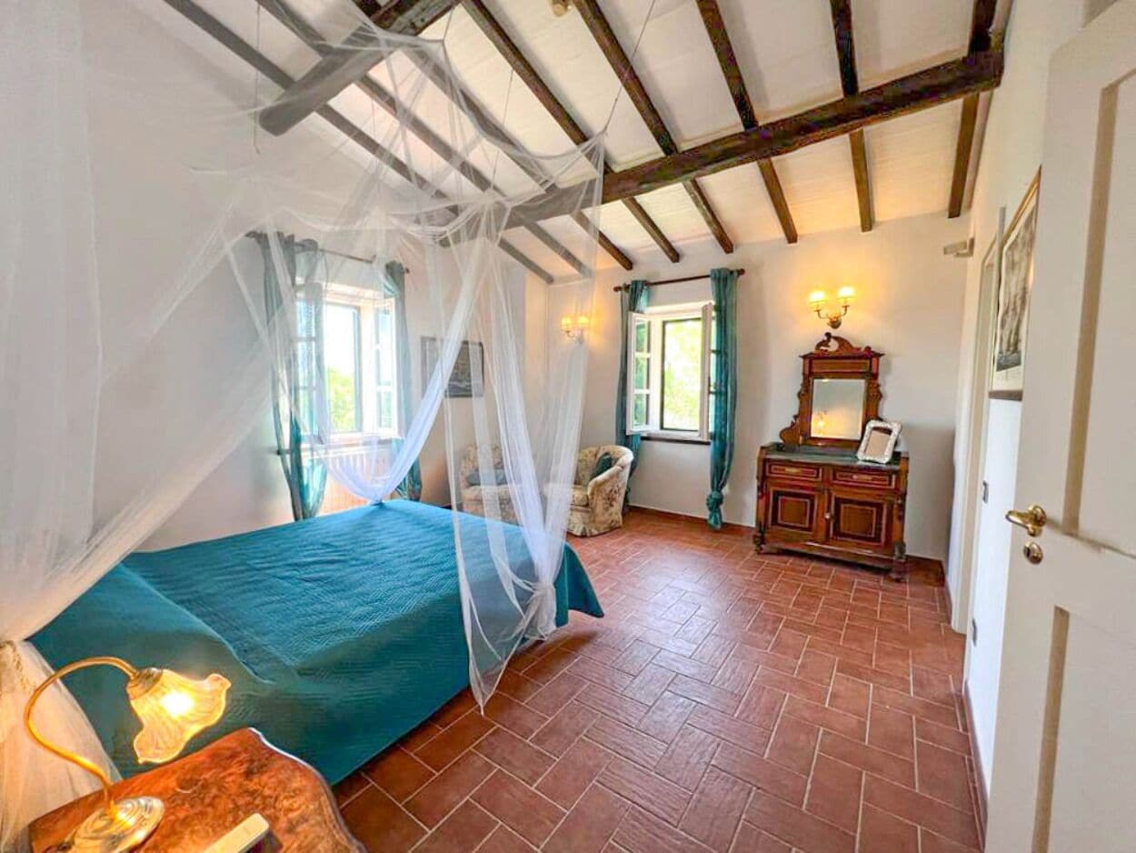 6 Schlafzimmer, Zimmersafe, Schreibtisch, kostenloses WLAN