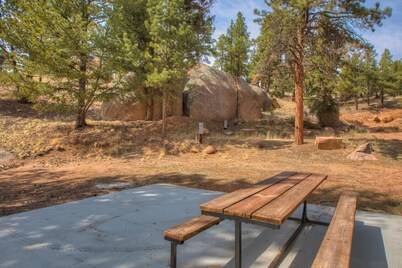 Ponderosa Mtn. Suite - Hiking, Rustic Charm