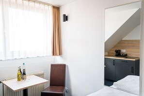 Economy Studio