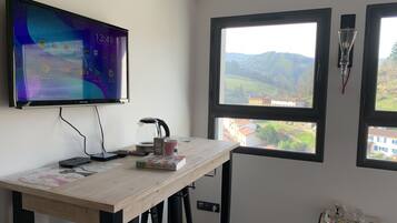 Premium Room (Room Lisa) | Free WiFi