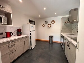 Lägenhet Premium | Eget kök | Kyl i allmänt utrymme och mikro i allmänt utrymme