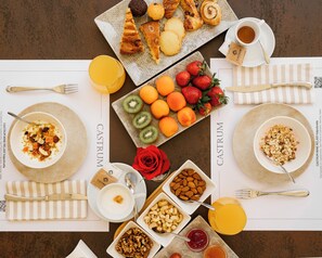 Free daily buffet breakfast - Castrum Wine Relais (San Pietro in Cariano)