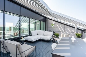 Deluxe Apartment | Terrace/patio