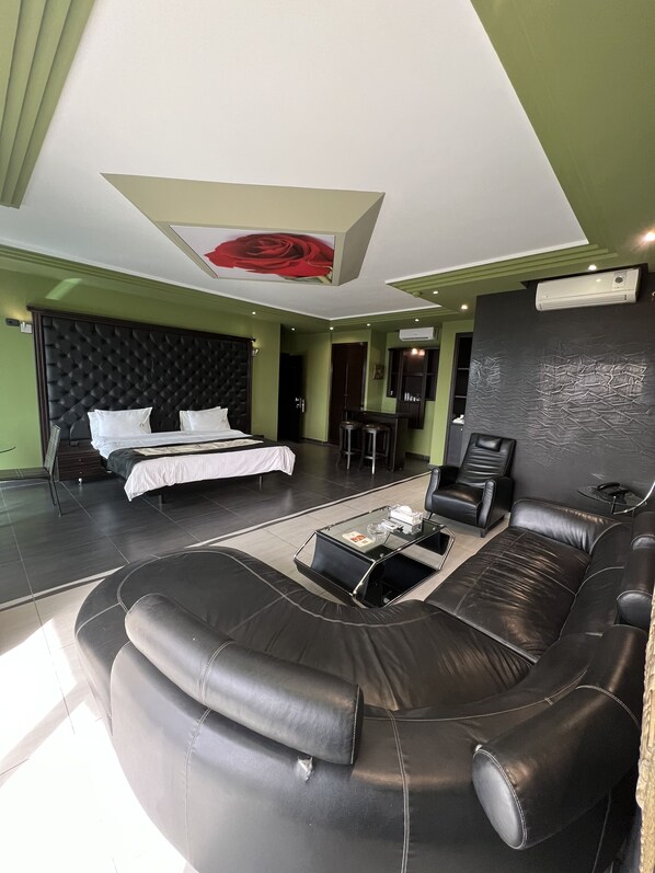 Executive Room | Egyptian cotton sheets, premium bedding, desk, free WiFi