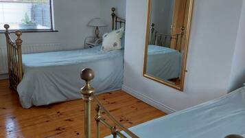 3 chambres, fer et planche Ă repasser, lit parapluie, Wi-Fi