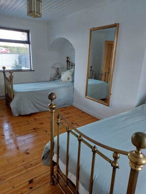 3 bedrooms, iron/ironing board, travel crib, WiFi