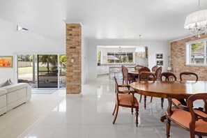Interior - Spacious Poolside Haven in Port Stephens (Salamander Bay)