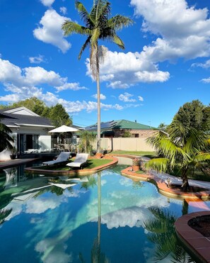 Outdoor pool - Spacious Poolside Haven in Port Stephens (Salamander Bay)