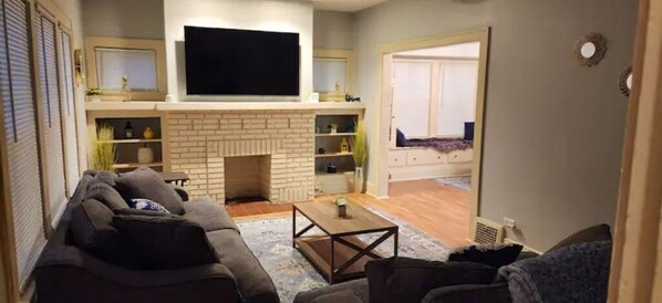 TV connectée, cheminée