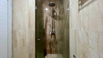 Shower, hydromassage showerhead, slippers, bidet