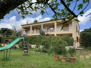 Children's area - SPACIOUS TOP OF VILLA (Appietto)
