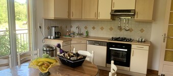 SPACIOUS TOP OF VILLA