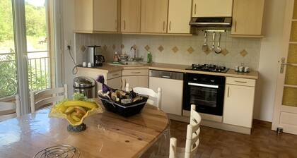 SPACIOUS TOP OF VILLA