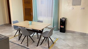 Dining room - Krish Plaza Apartments (Mombasa)